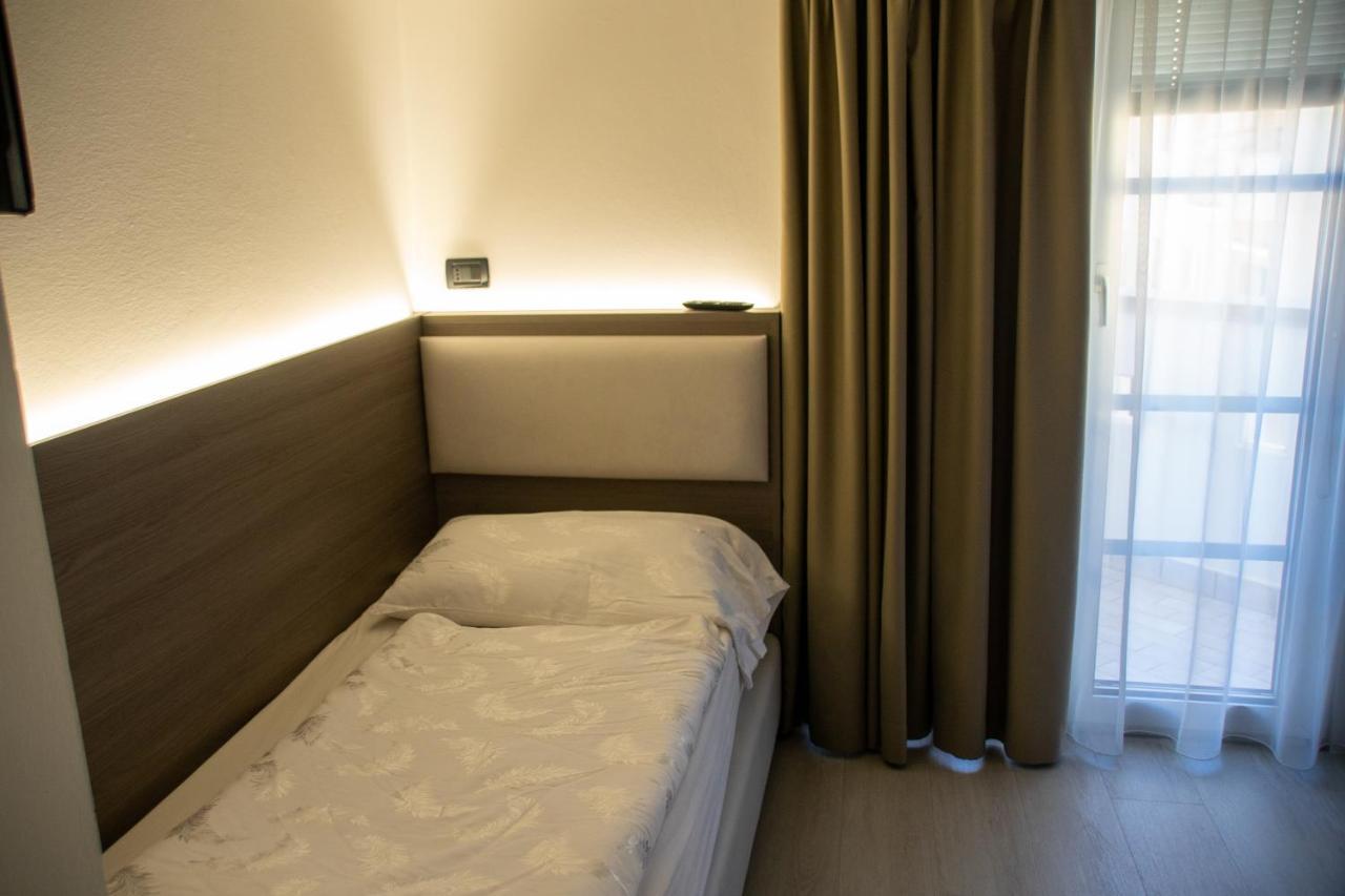 Hotel Garni Villa Fontana Trento Exterior foto